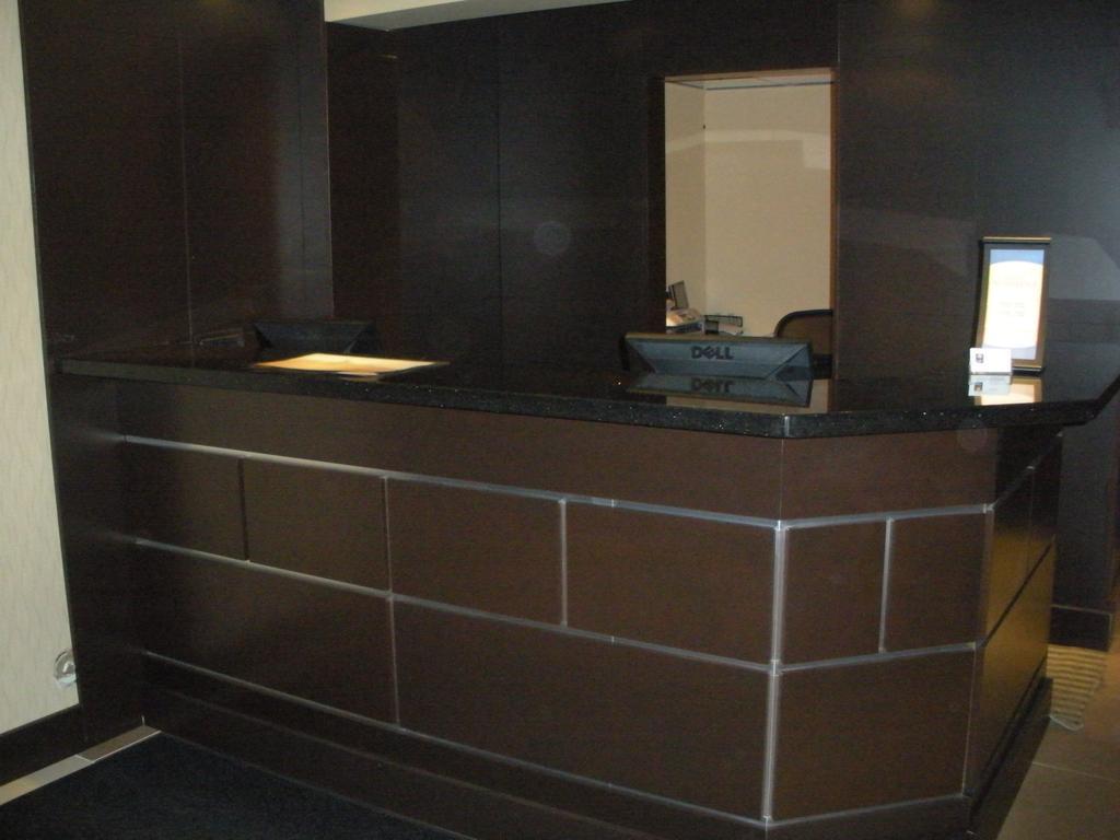 Comfort Inn East Scarborough Toronto Exterior photo